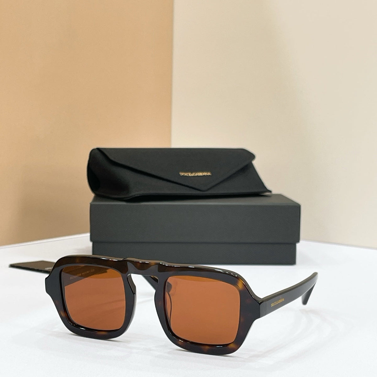 Dolce & Gabbana DG4553 Sunglasses product image 4, provided for visual reference and product detail review