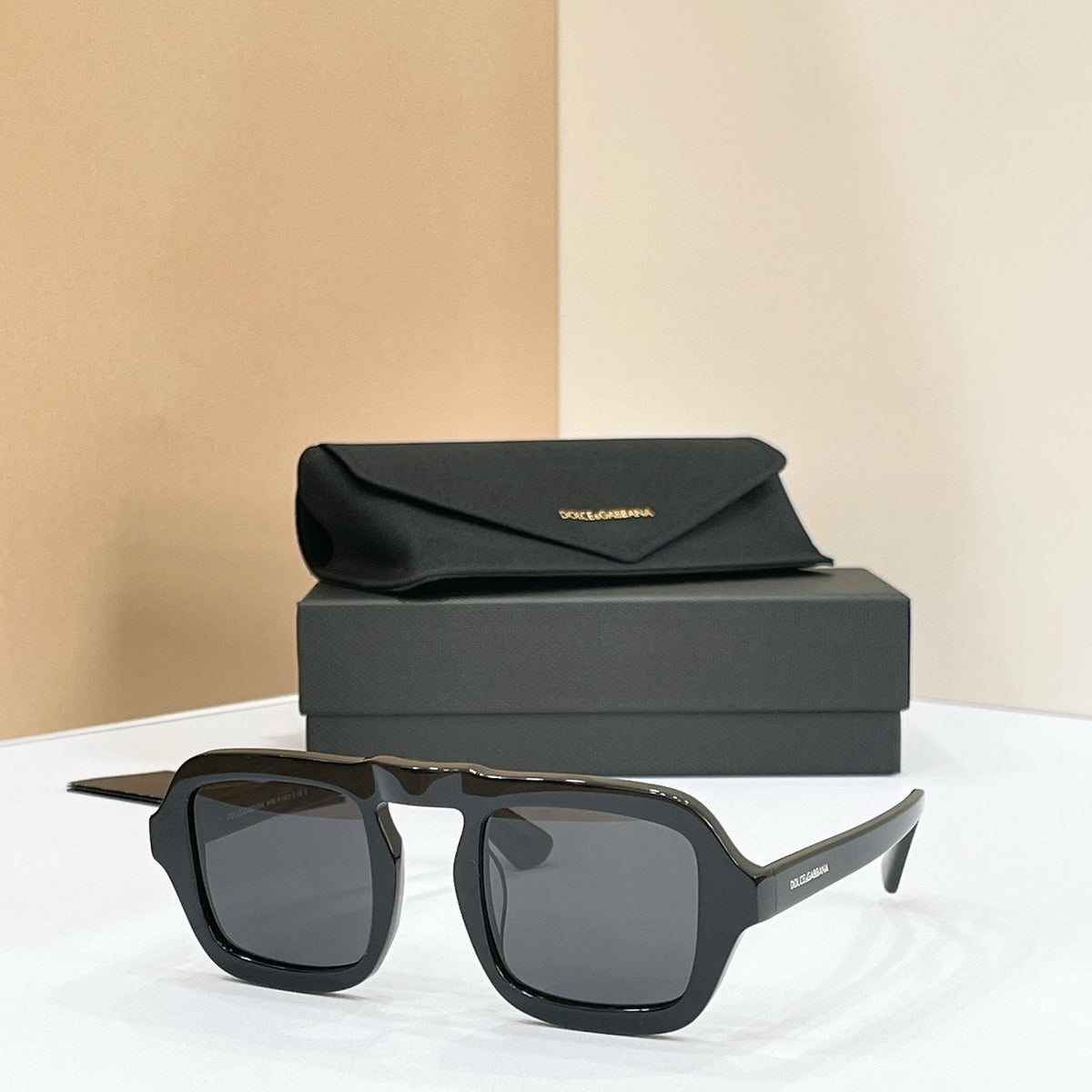 Dolce & Gabbana DG4553 Sunglasses product image 5, provided for visual reference and product detail review
