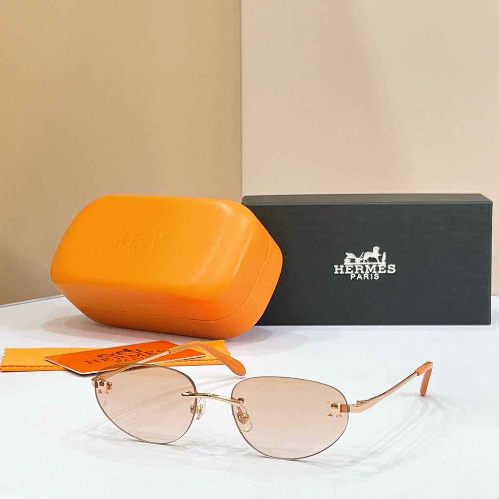Hermes H8028 Sunglasses product image 2, provided for visual reference and product detail review