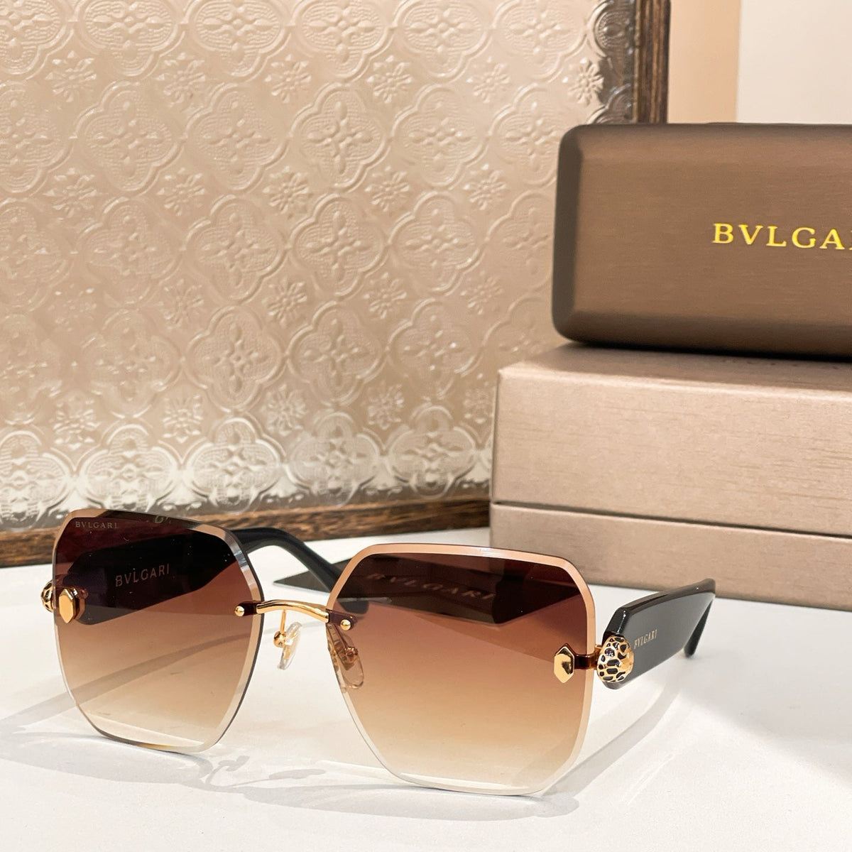 Bvlgari BV40009I Sunglasses product image 2, provided for visual reference and product detail review