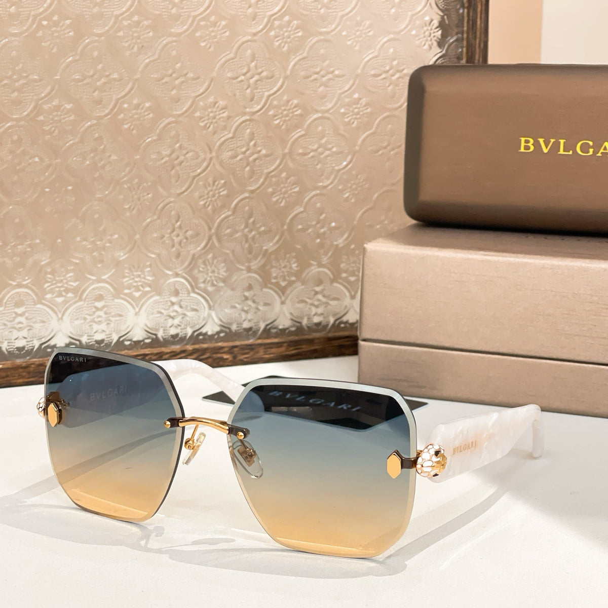 Bvlgari BV40009I Sunglasses product image 3, provided for visual reference and product detail review