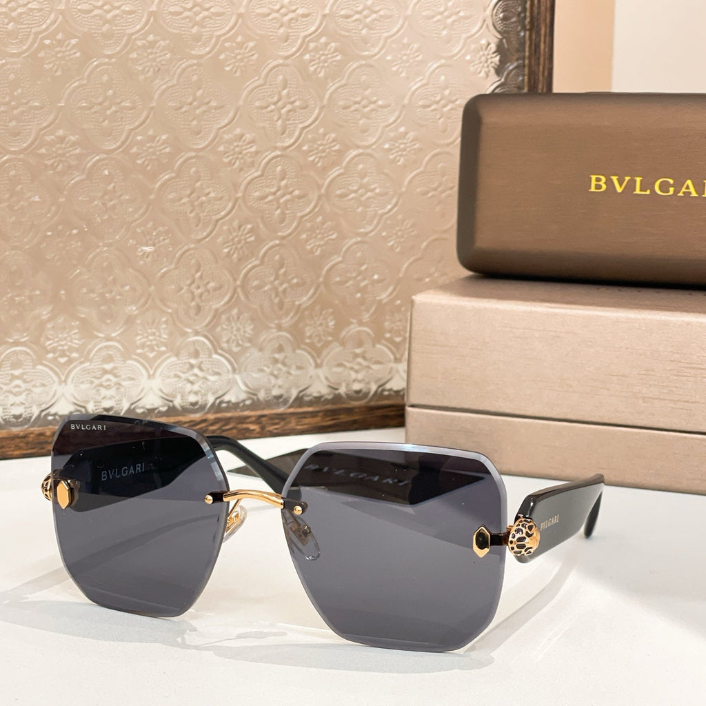 Bvlgari BV40009I Sunglasses product image 4, provided for visual reference and product detail review