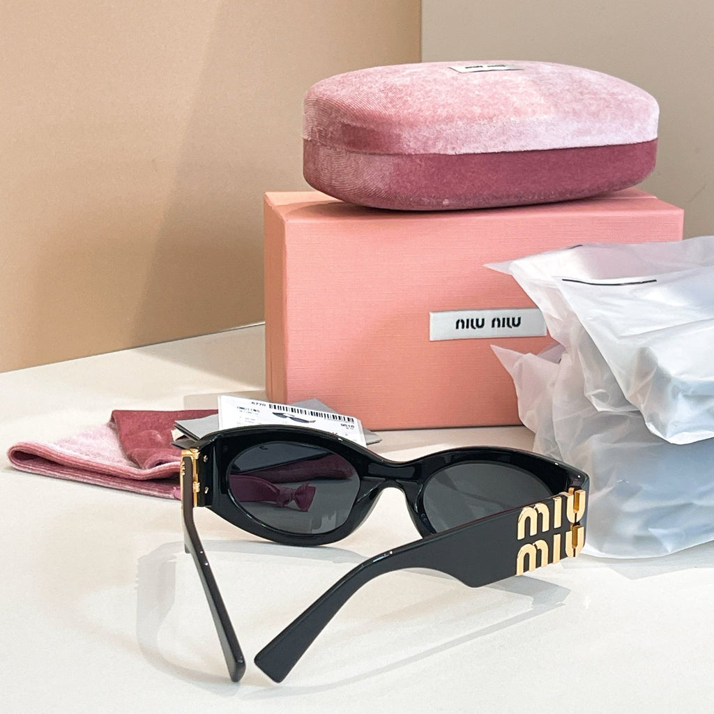 Miu Miu SMU 11W Sunglasses product image 9, provided for visual reference and product detail review
