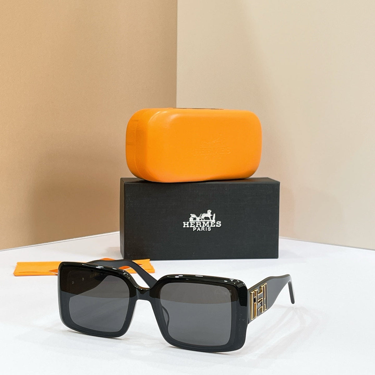 Hermes 9713 Sunglasses product image 2, provided for visual reference and product detail review