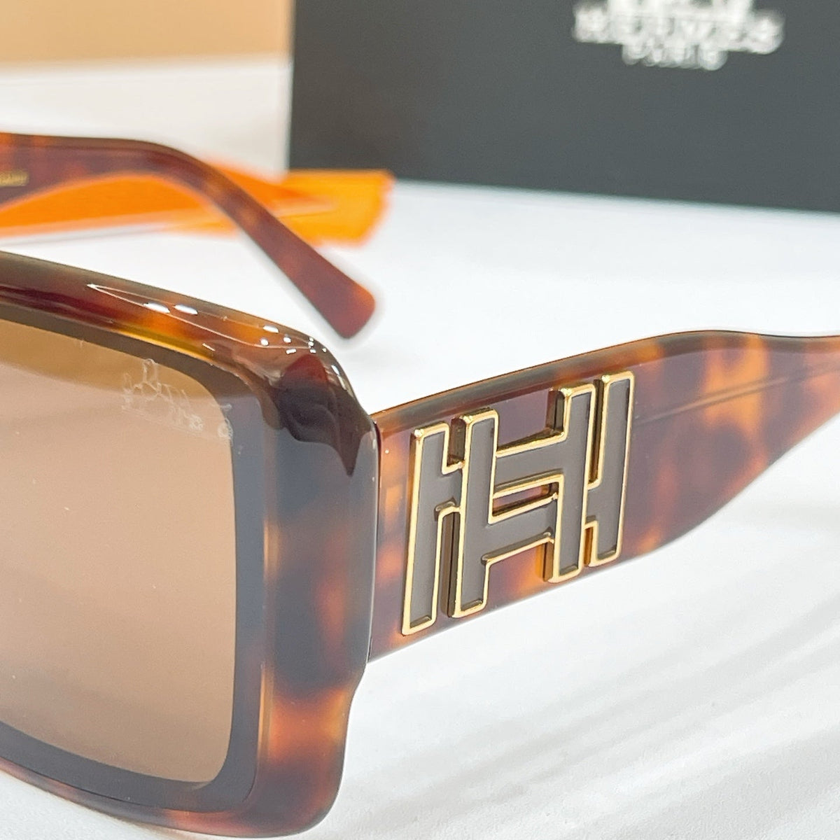 Hermes 9713 Sunglasses product image 8, provided for visual reference and product detail review