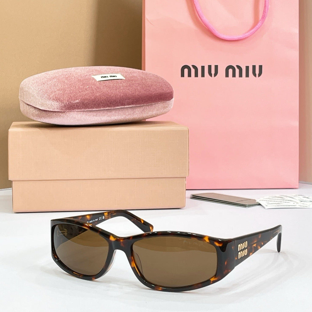 Miu Miu MU C06SU Sunglasses product image 4, provided for visual reference and product detail review