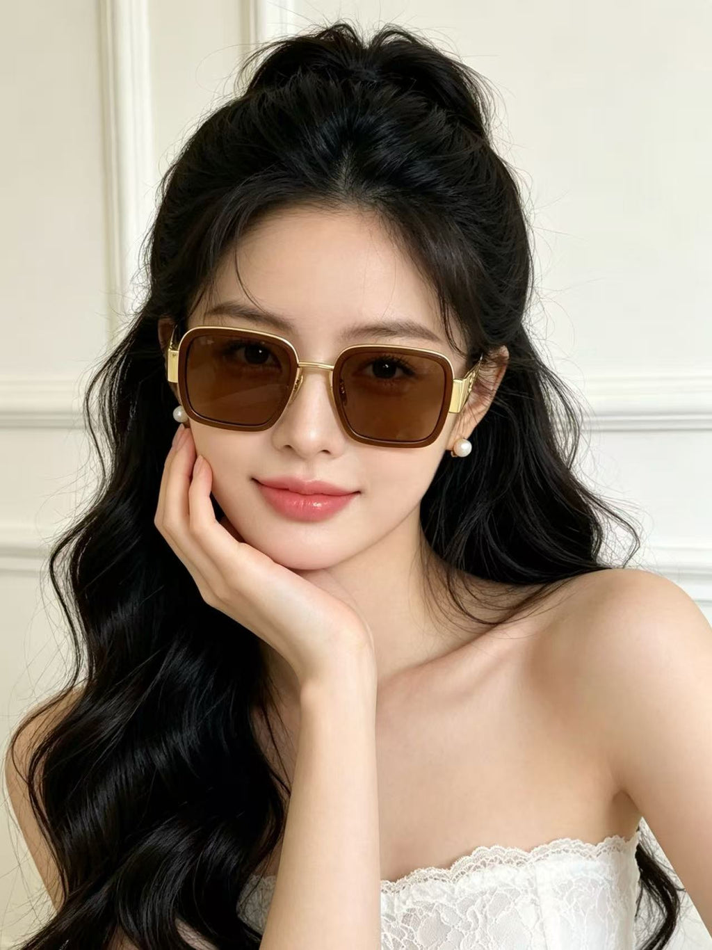 Celine CL40335F Sunglasses product image 16, provided for visual reference and product detail review