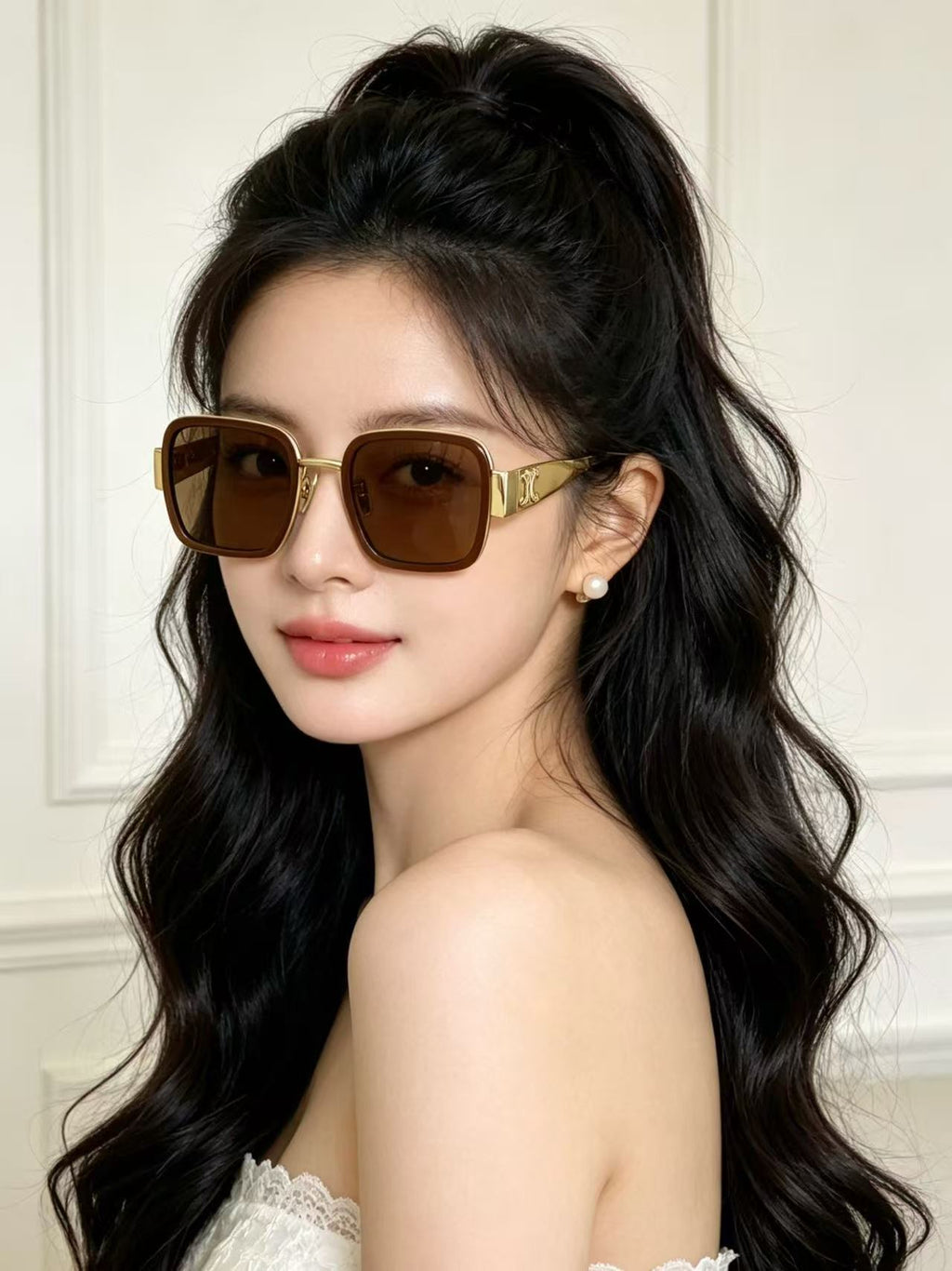 Celine CL40335F Sunglasses product image 17, provided for visual reference and product detail review