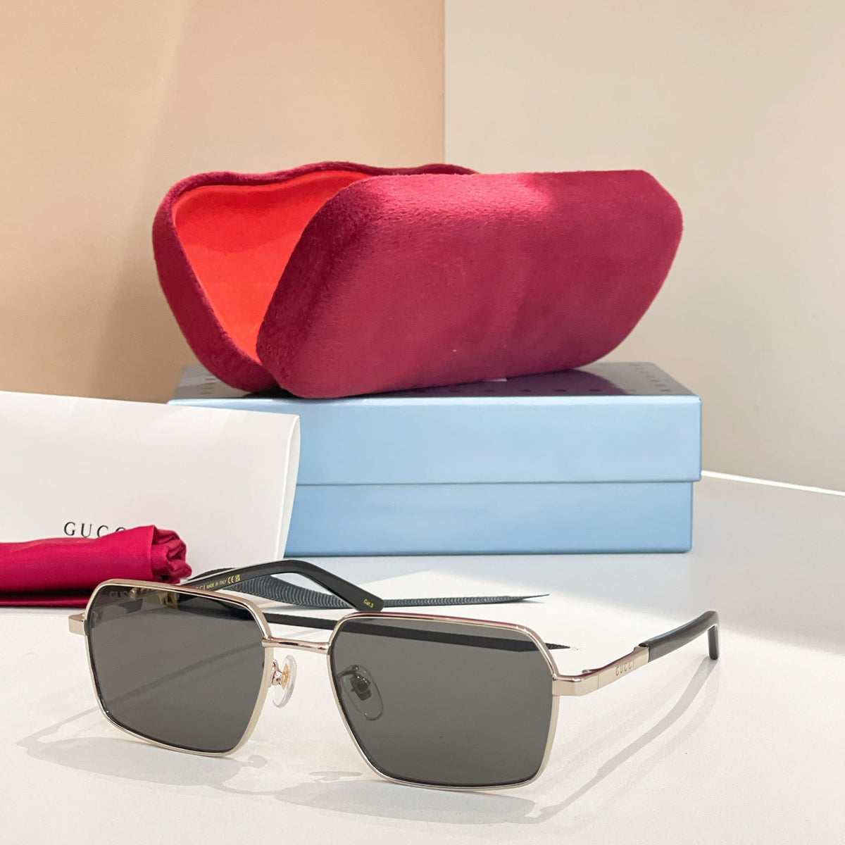 Gucci GG2079S Sunglasses product image 4, provided for visual reference and product detail review