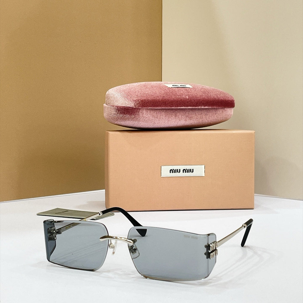 Miu Miu MU 177AV Sunglasses product image 4, provided for visual reference and product detail review