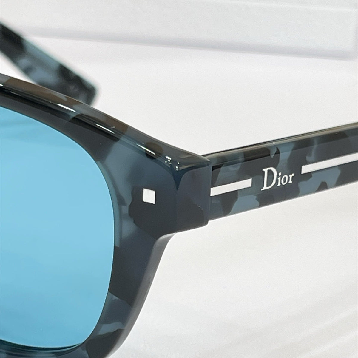 Dior Line S2F Sunglasses product image 9, provided for visual reference and product detail review
