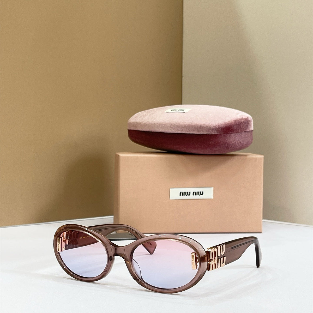 Miu Miu MU 158AV Sunglasses product image 5, provided for visual reference and product detail review
