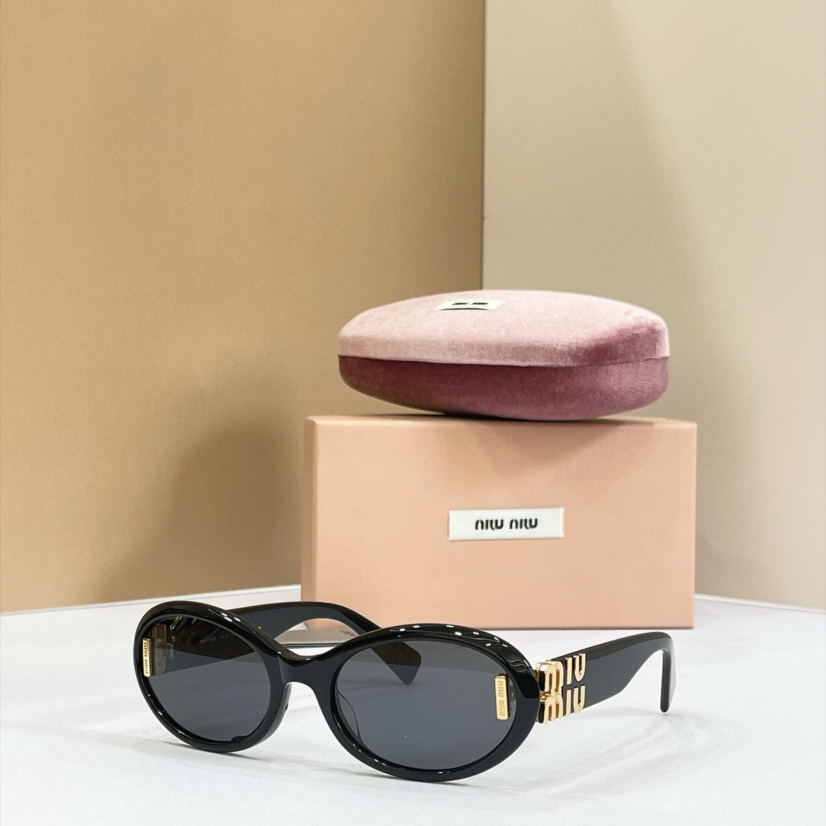 Miu Miu MU 158AV Sunglasses product image 7, provided for visual reference and product detail review