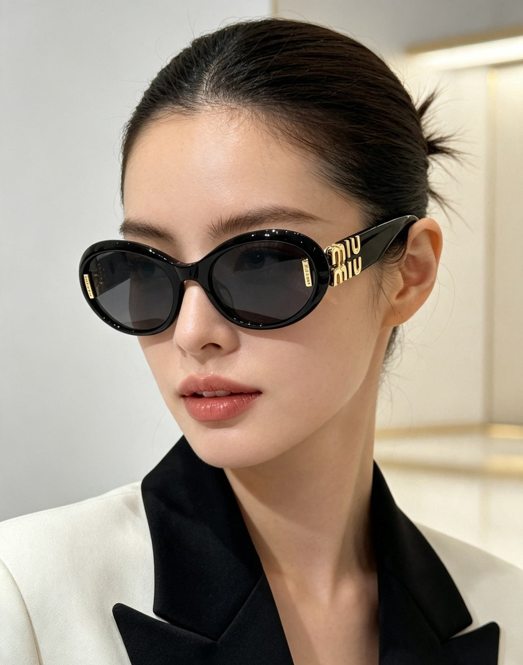 Miu Miu MU 158AV Sunglasses product image 10, provided for visual reference and product detail review