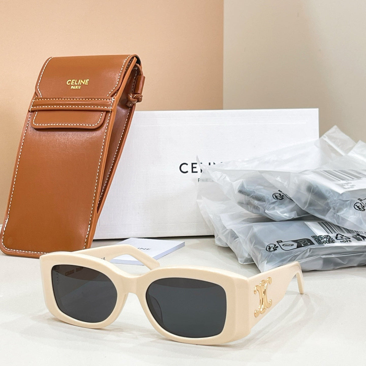 Celine CL40282U Sunglasses product image 4, provided for visual reference and product detail review