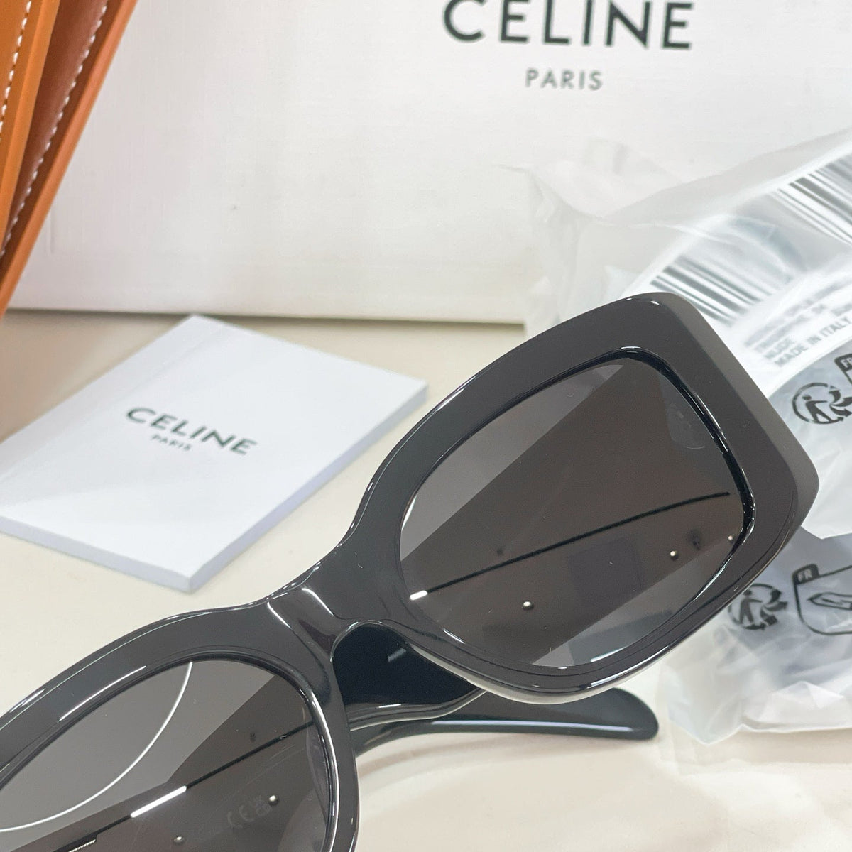 Celine CL40282U Sunglasses product image 14, provided for visual reference and product detail review