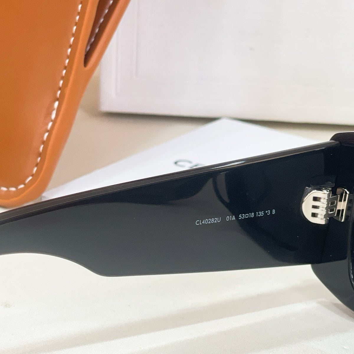 Celine CL40282U Sunglasses product image 15, provided for visual reference and product detail review