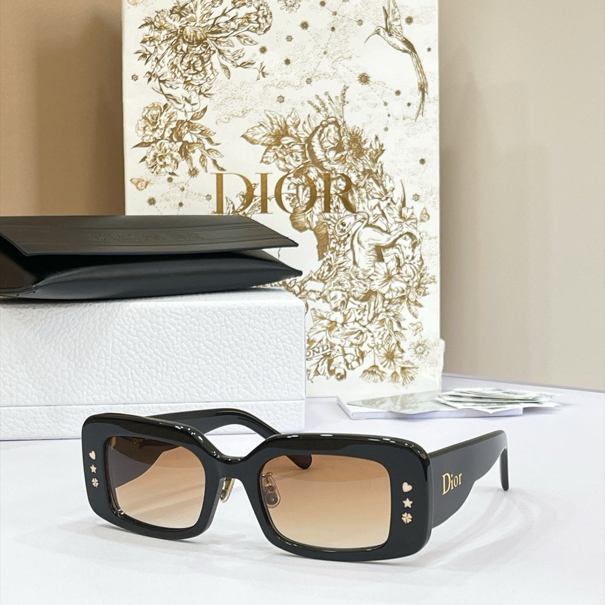 Dior Lucky Charms S1I Sunglasses product image 1, provided for visual reference and product detail review