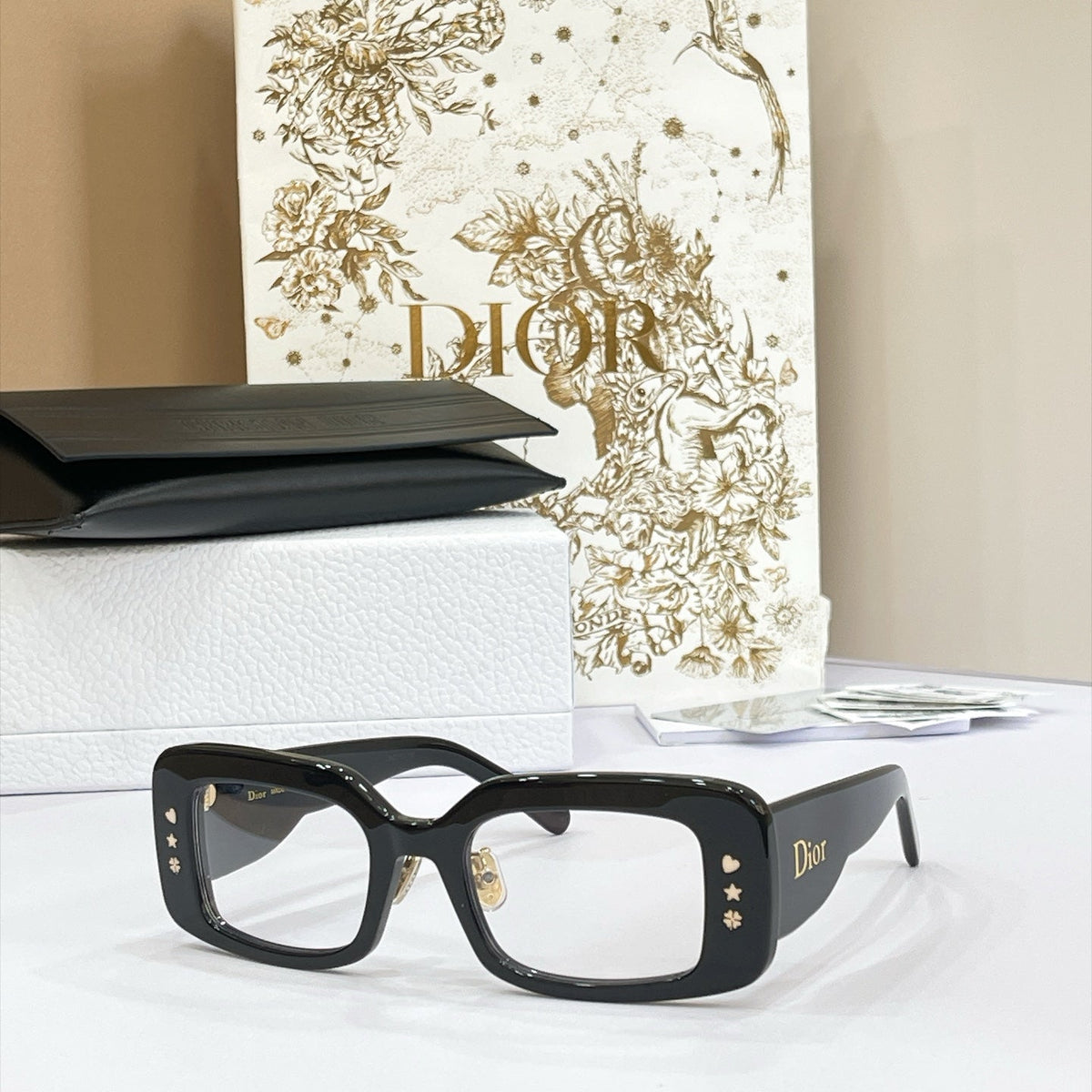 Dior Lucky Charms S1I Sunglasses product image 2, provided for visual reference and product detail review