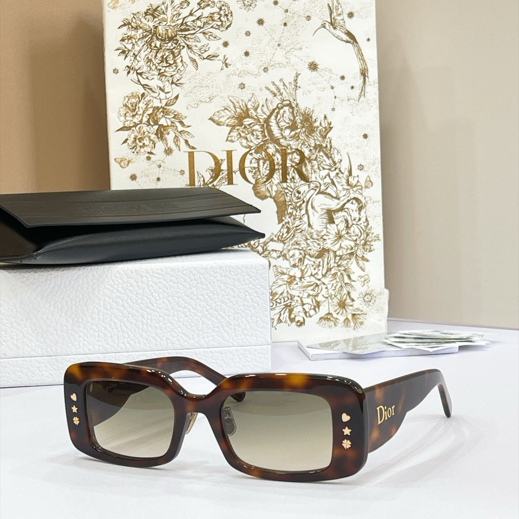 Dior Lucky Charms S1I Sunglasses product image 3, provided for visual reference and product detail review