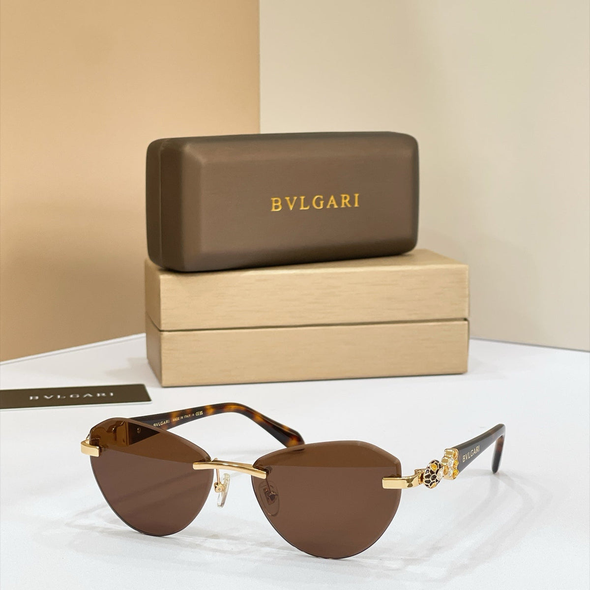 Bvlgari BV1808LU Sunglasses product image 3, provided for visual reference and product detail review