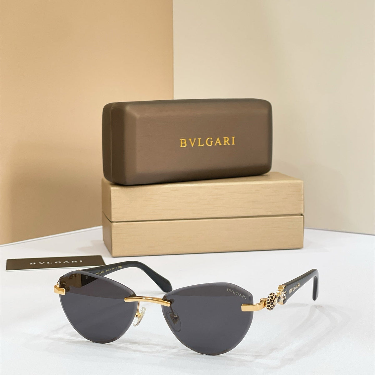 Bvlgari BV1808LU Sunglasses product image 4, provided for visual reference and product detail review