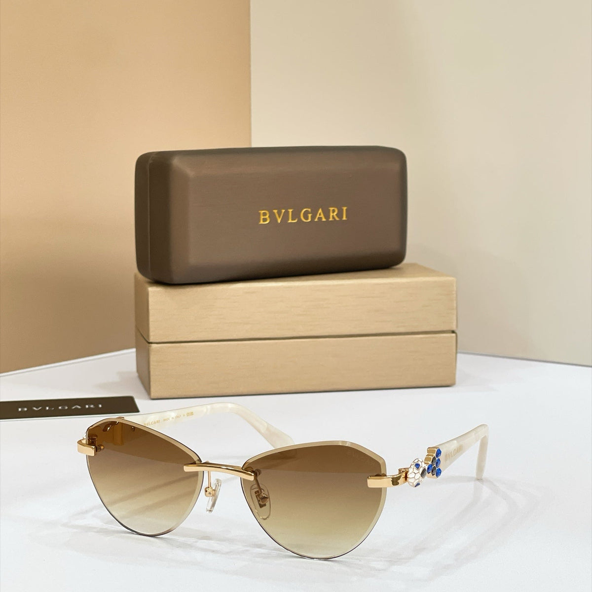 Bvlgari BV1808LU Sunglasses product image 5, provided for visual reference and product detail review