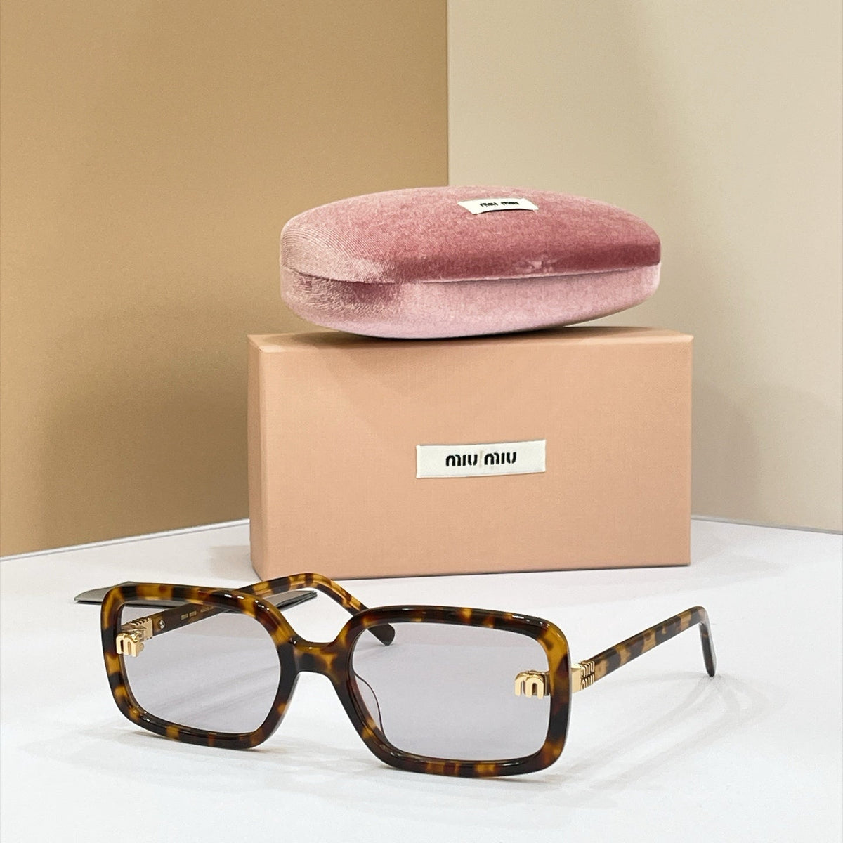 Miu Miu MU 155AV Sunglasses product image 4, provided for visual reference and product detail review