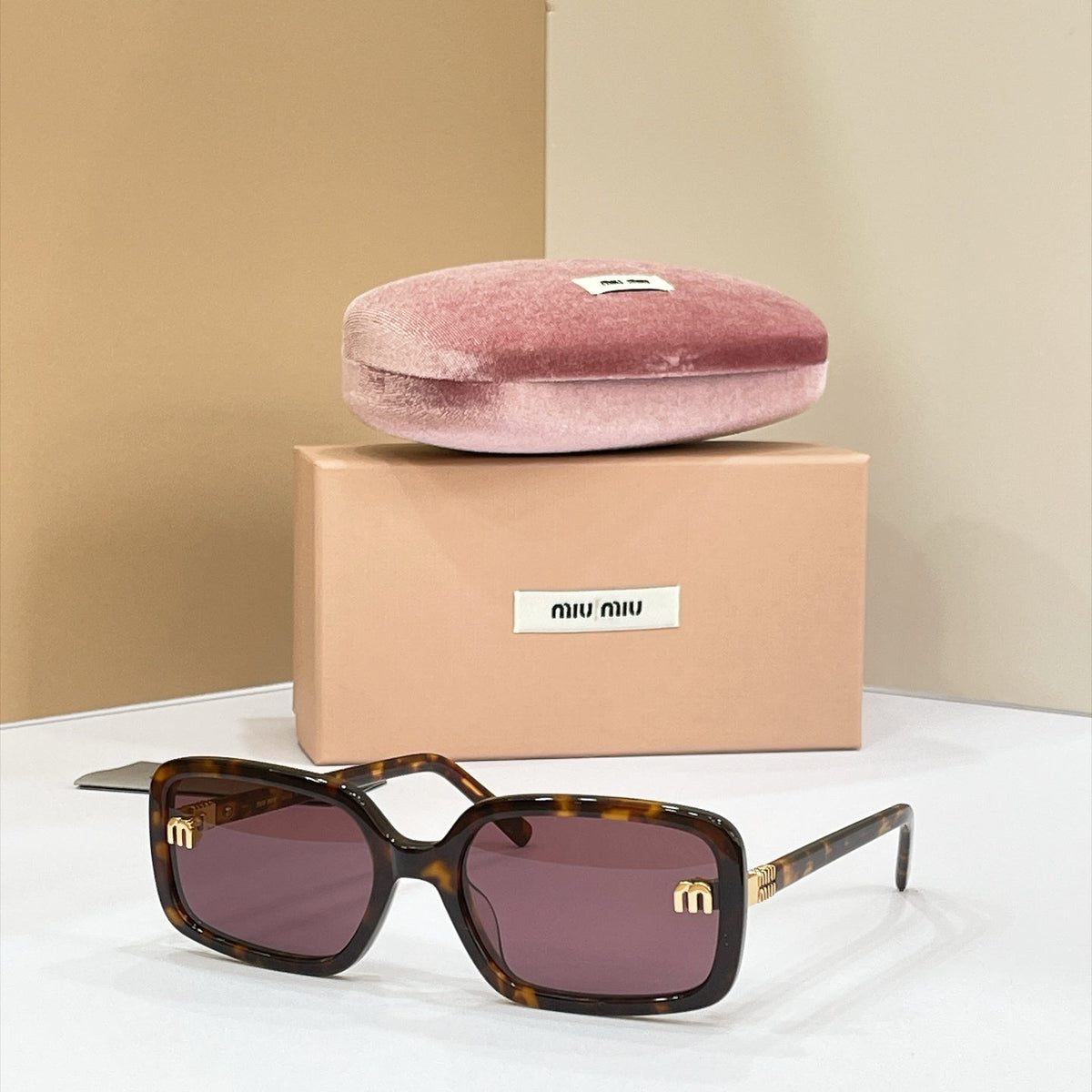 Miu Miu MU 155AV Sunglasses product image 5, provided for visual reference and product detail review