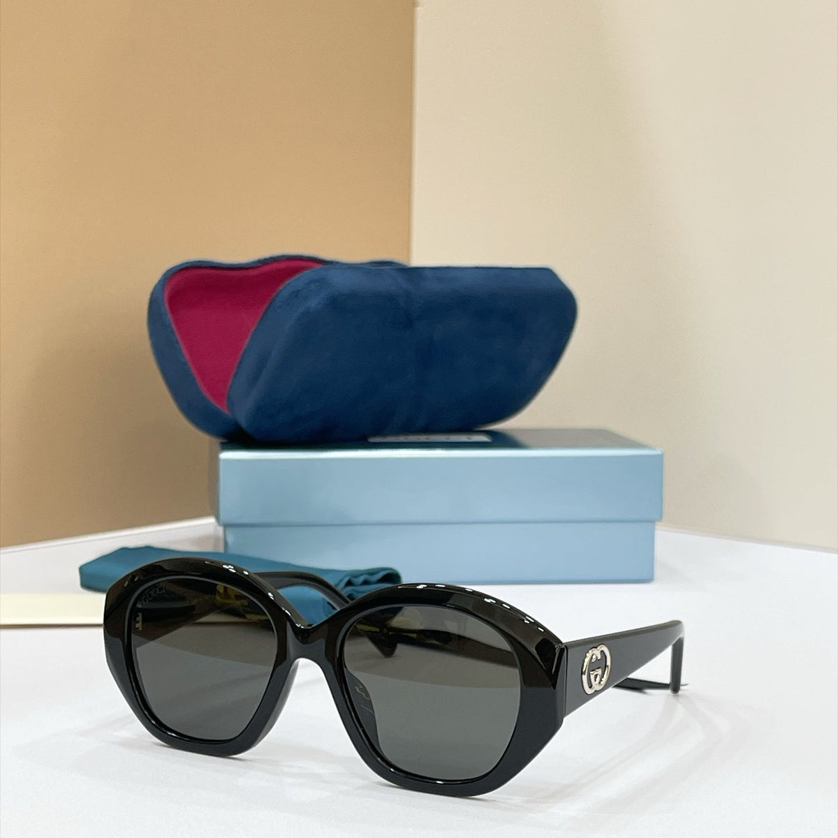 Gucci GG2200S Sunglasses product image 3, provided for visual reference and product detail review