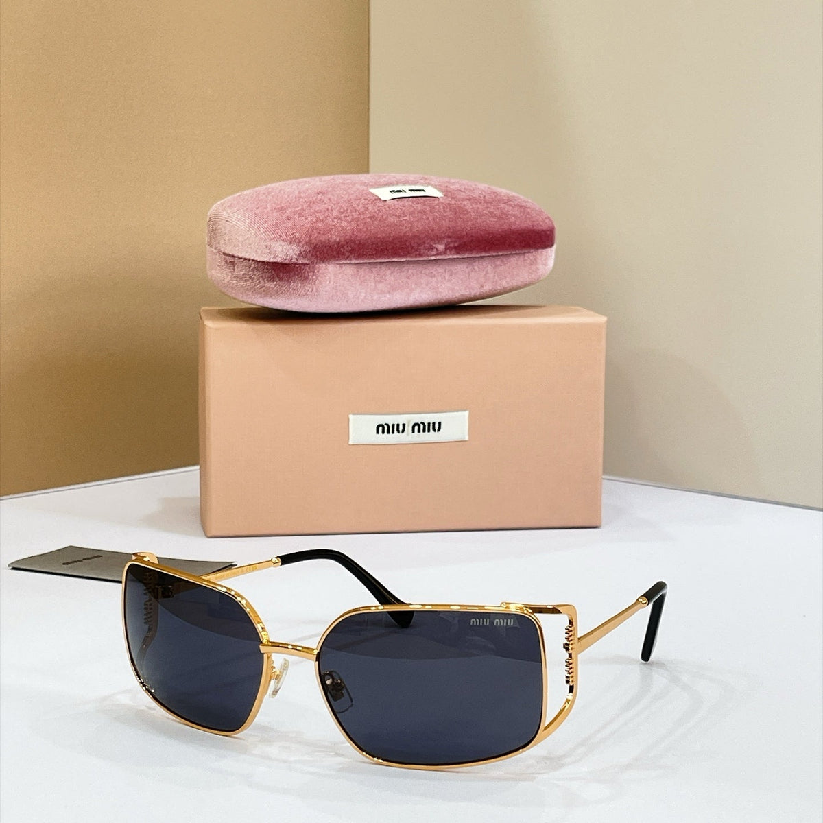 Miu Miu MU 147AV Sunglasses product image 3, provided for visual reference and product detail review