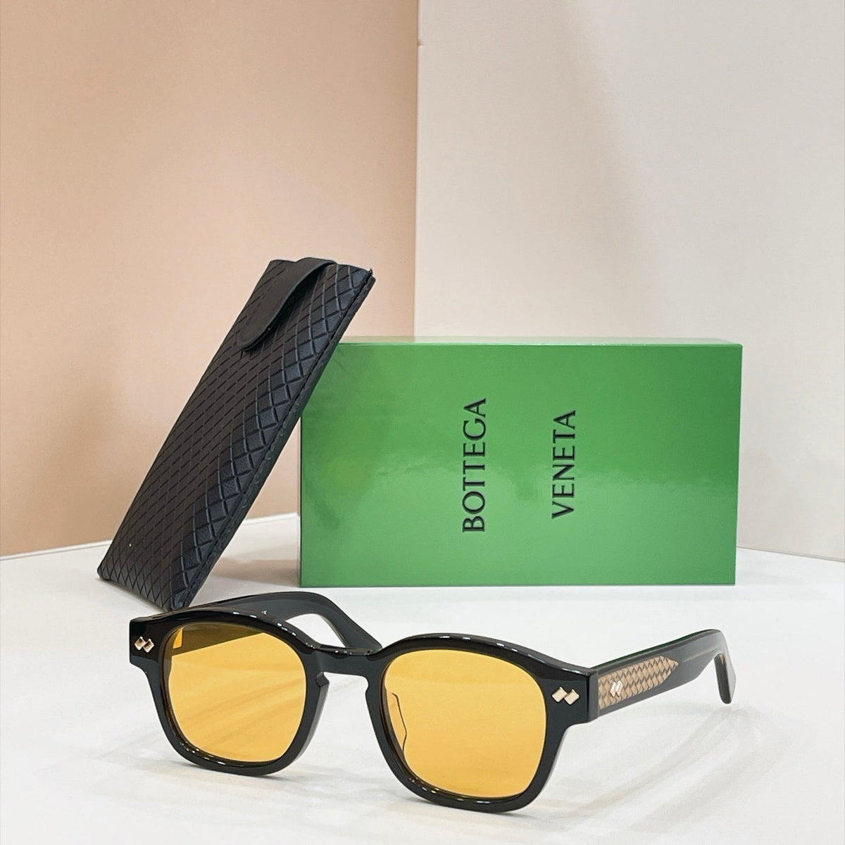 Bottega Veneta BV1445OA Sunglasses product image 4, provided for visual reference and product detail review
