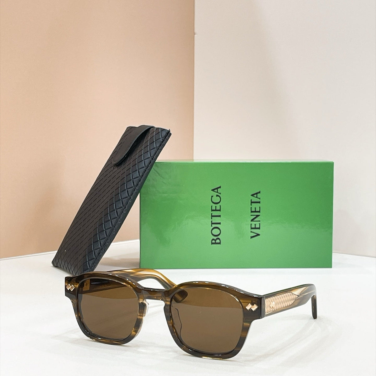 Bottega Veneta BV1445OA Sunglasses product image 5, provided for visual reference and product detail review