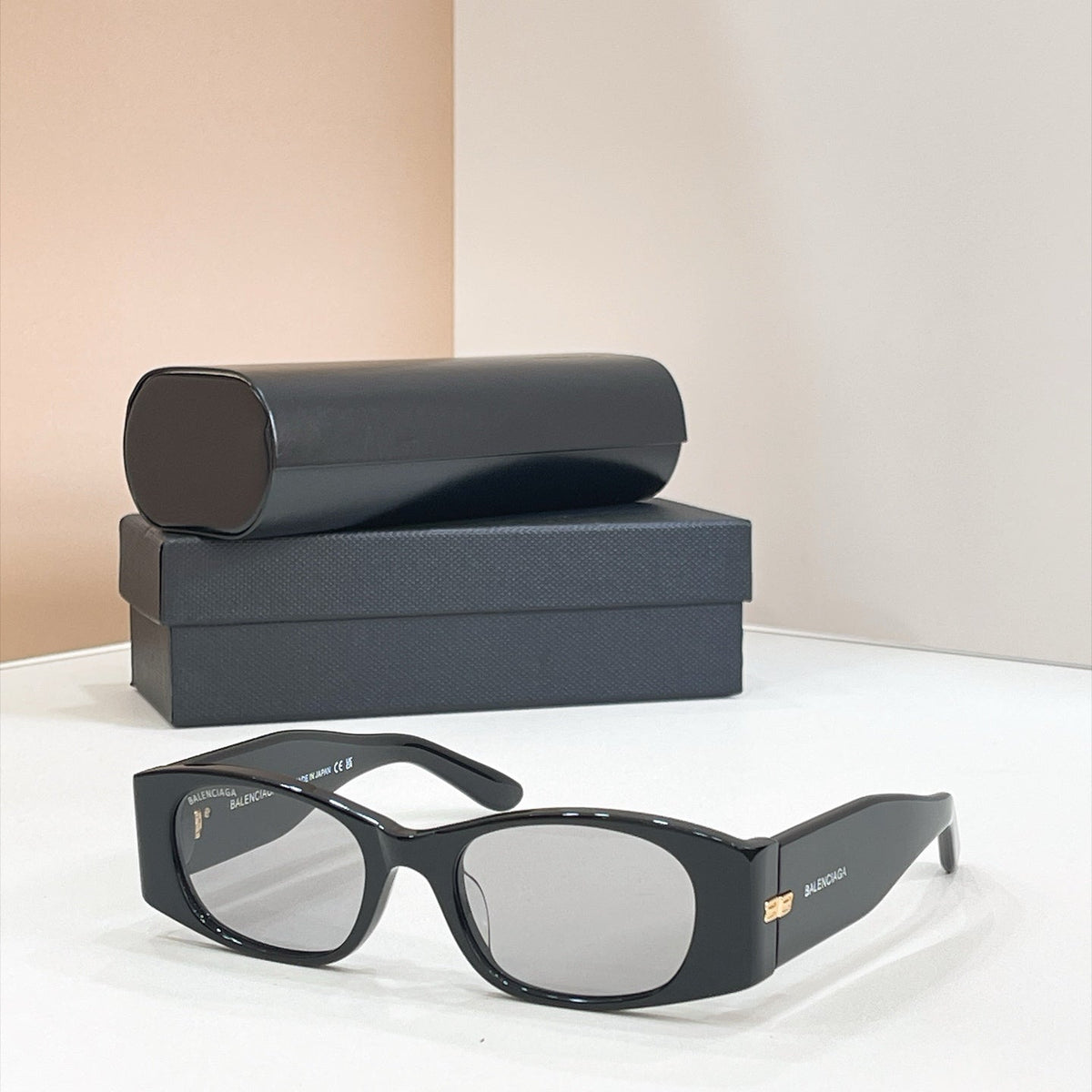 Balenciaga BB7158S Sunglasses product image 2, provided for visual reference and product detail review