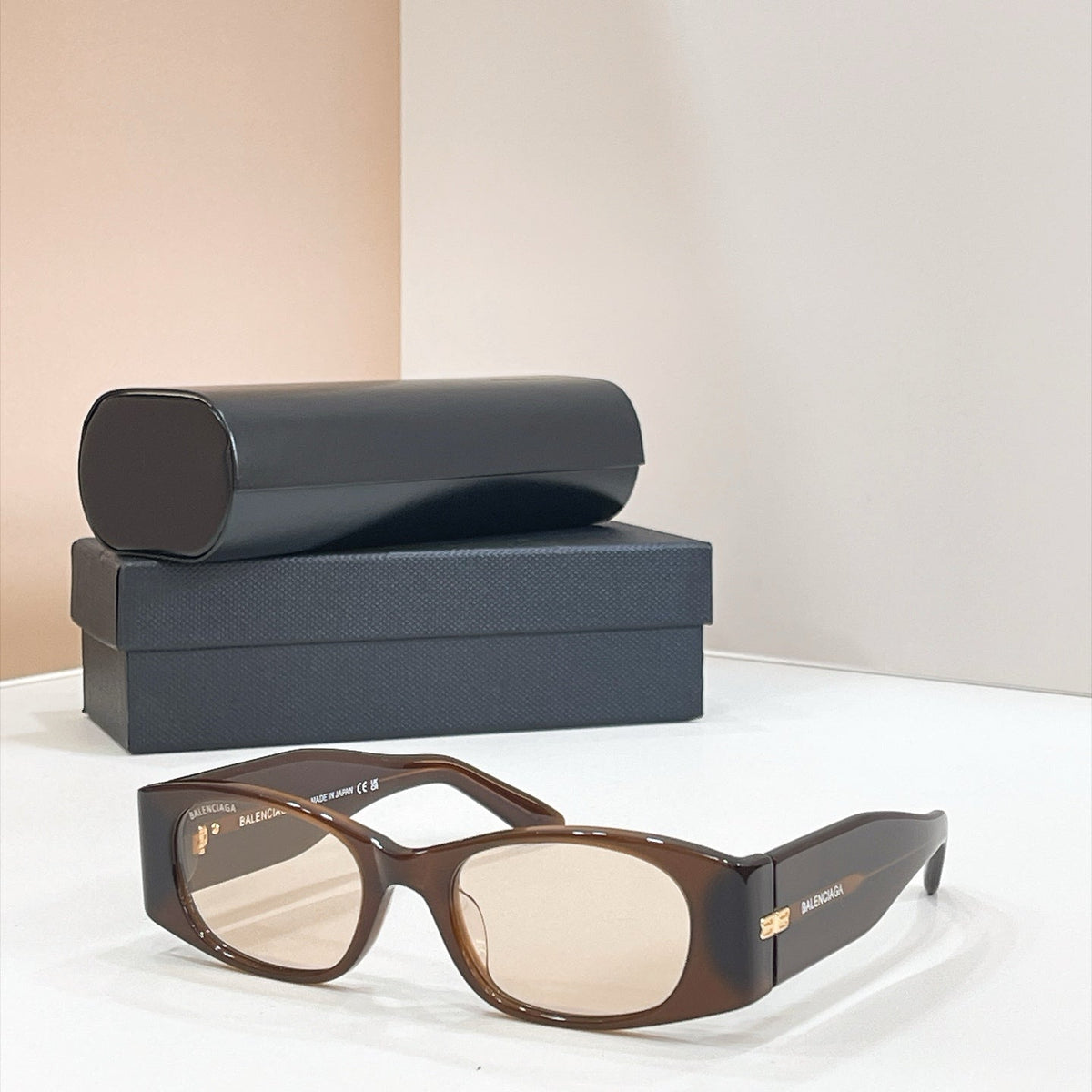 Balenciaga BB7158S Sunglasses product image 4, provided for visual reference and product detail review