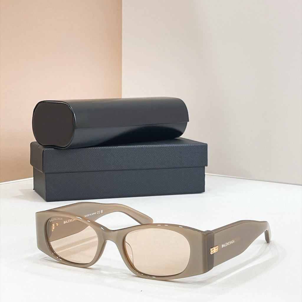 Balenciaga BB7158S Sunglasses product image 6, provided for visual reference and product detail review