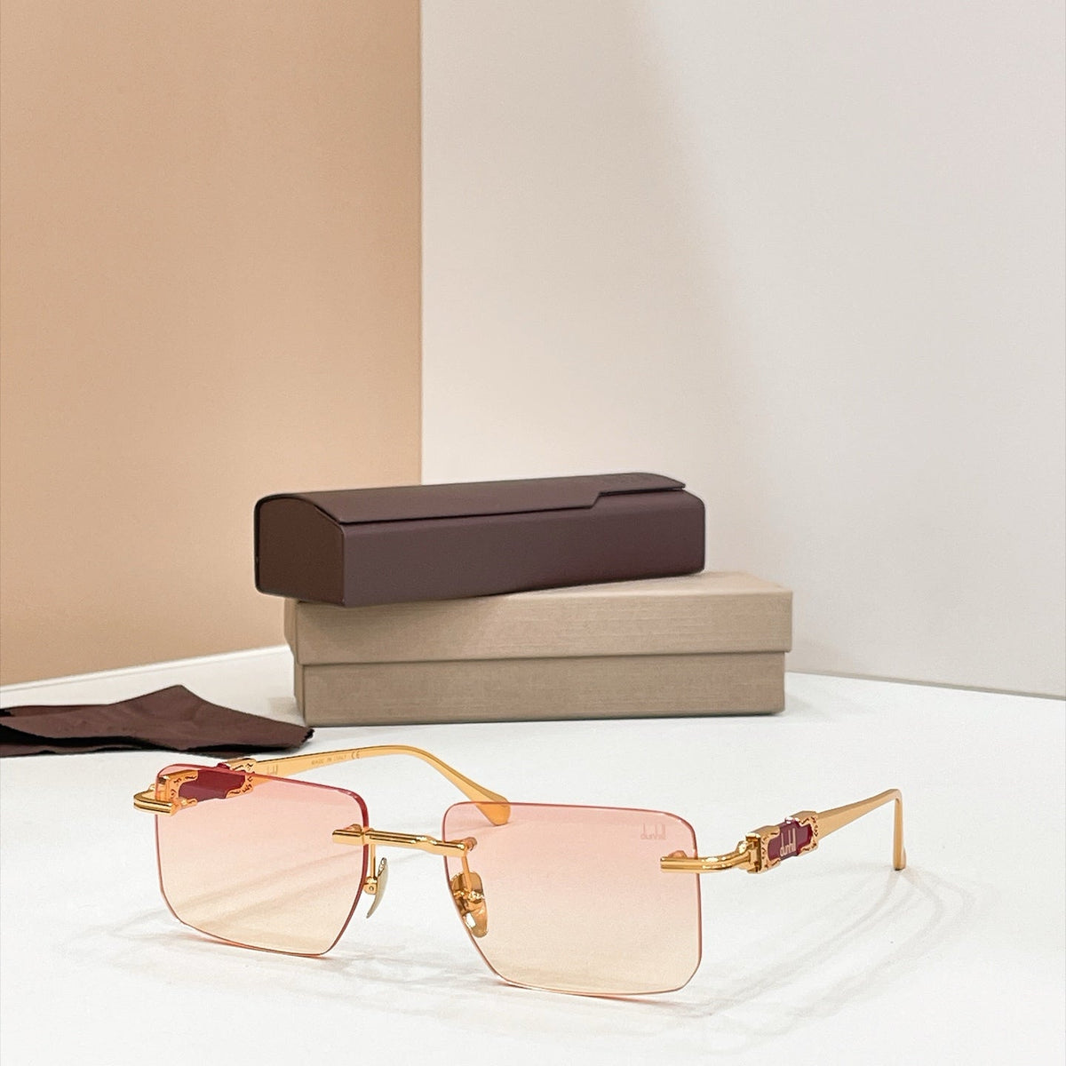 Dunhill DU02259 Sunglasses product image 2, provided for visual reference and product detail review