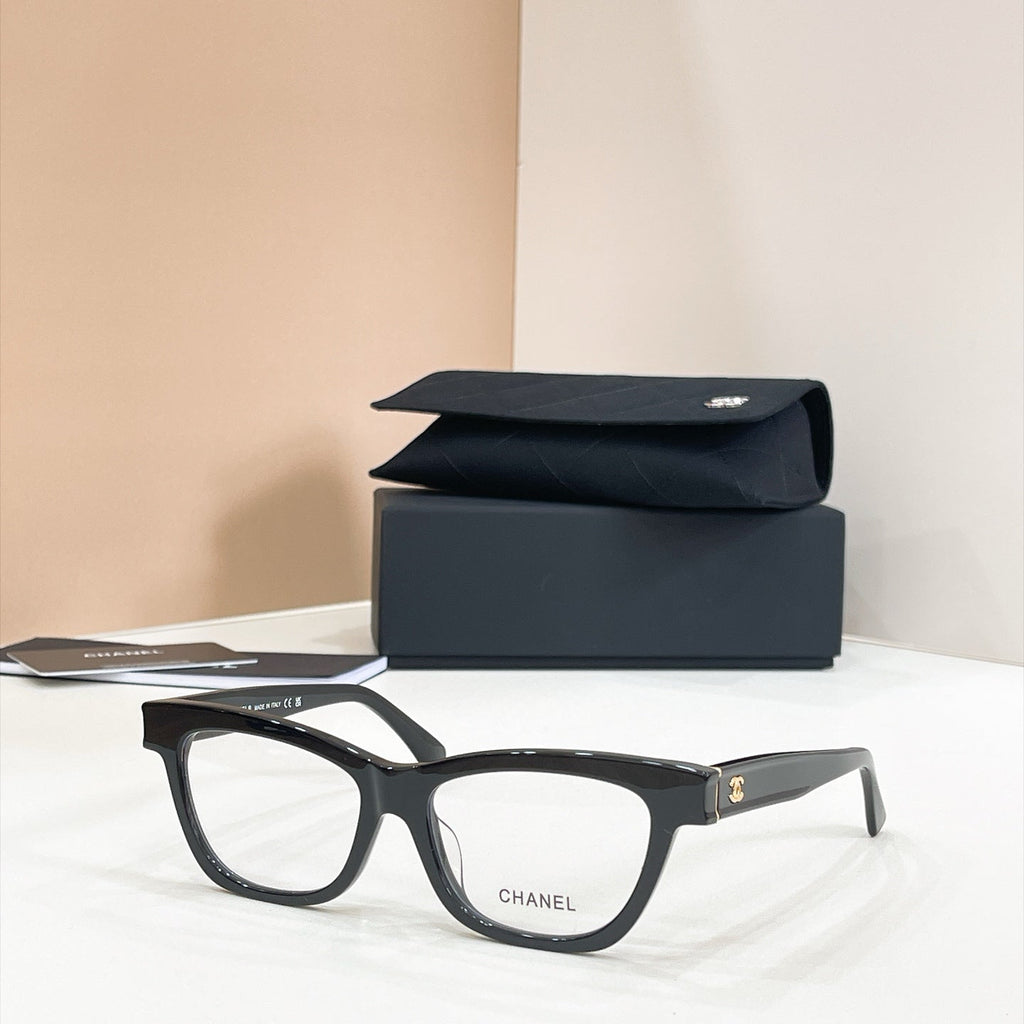 Chanel CH3512 Sunglasses product image 2, provided for visual reference and product detail review