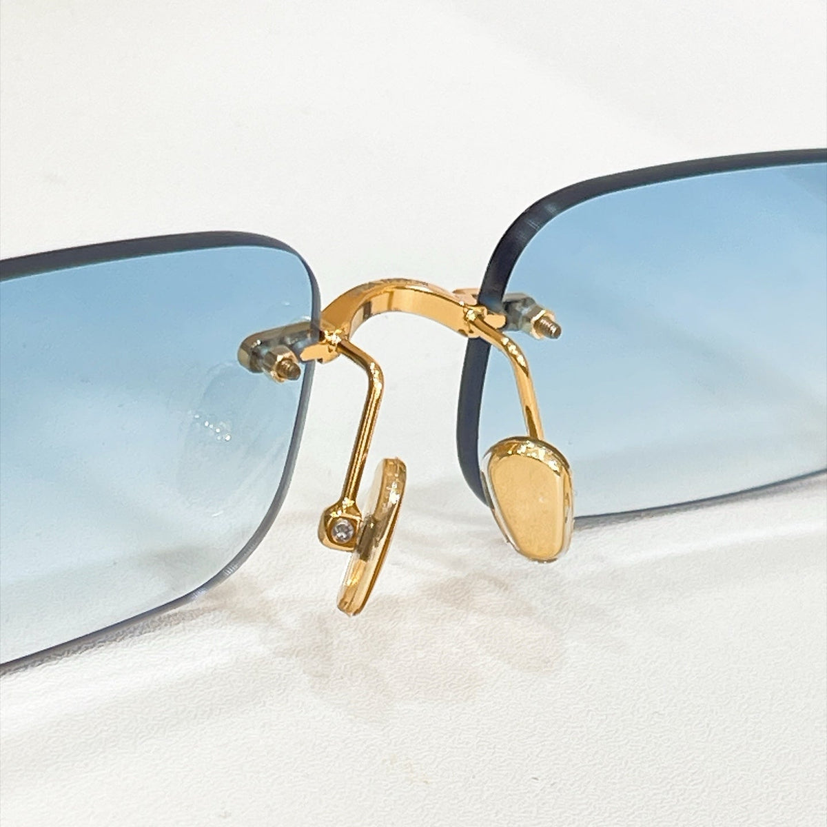 Linda Farrow LFL/1131 Sunglasses product image 15, provided for visual reference and product detail review