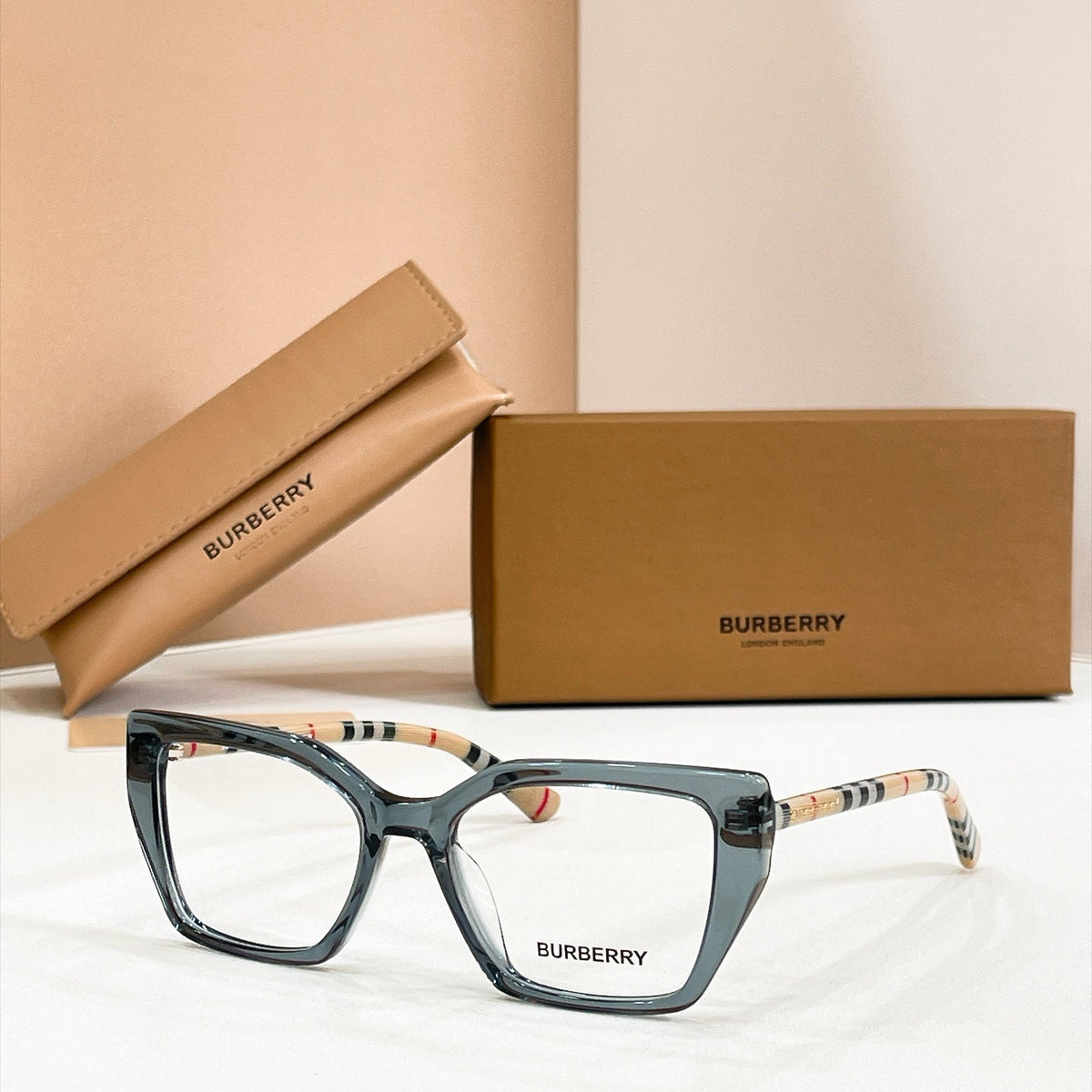 Burberry BE2365 Sunglasses product image 4, provided for visual reference and product detail review