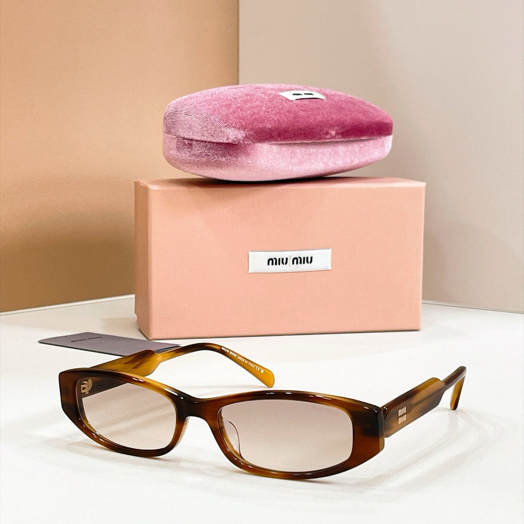 Miu Miu MU 06ZV Sunglasses product image 4, provided for visual reference and product detail review