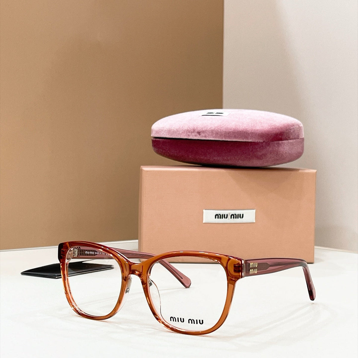 Miu Miu MU 51X Sunglasses product image 1, provided for visual reference and product detail review