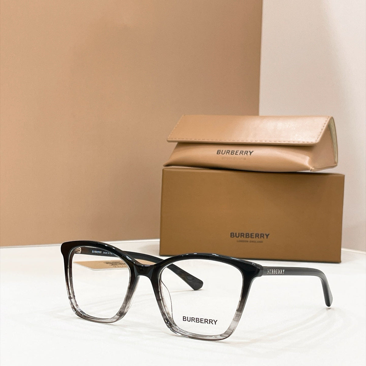 Burberry BE2367 Sunglasses product image 3, provided for visual reference and product detail review