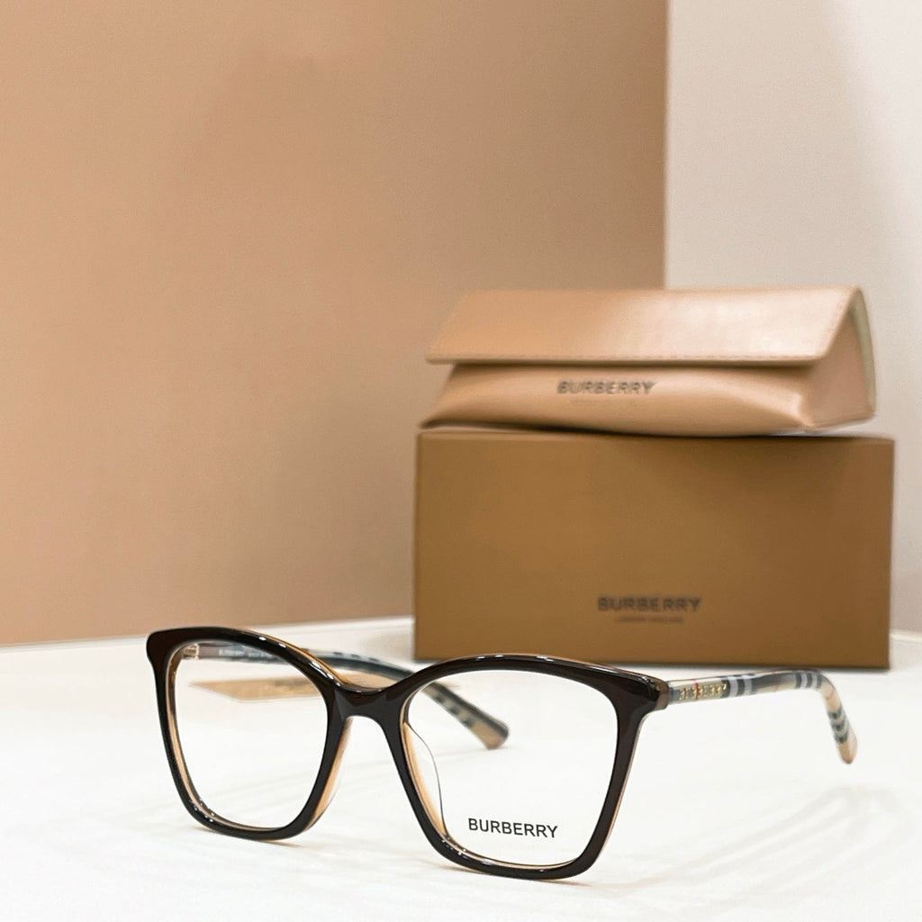 Burberry BE2367 Sunglasses product image 5, provided for visual reference and product detail review