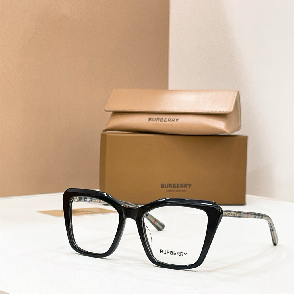 Burberry BE2366 Sunglasses product image 5, provided for visual reference and product detail review