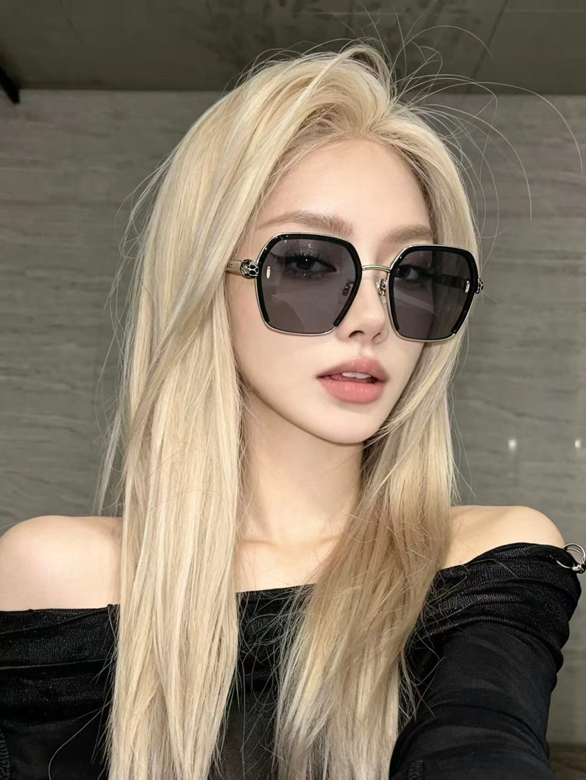 Bvlgari BV40093 Sunglasses product image 11, provided for visual reference and product detail review