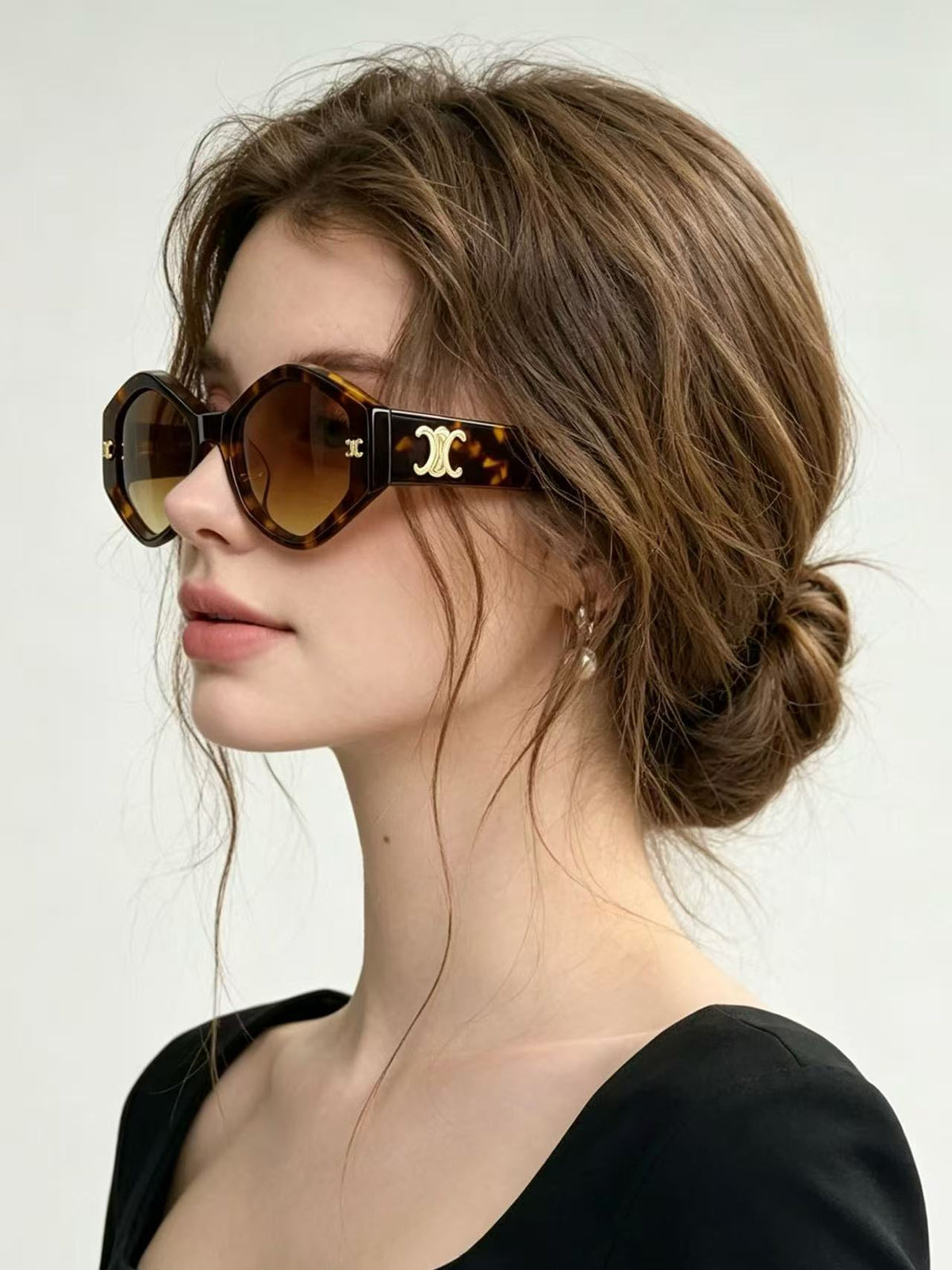 Celine CL40339F Sunglasses product image 19, provided for visual reference and product detail review