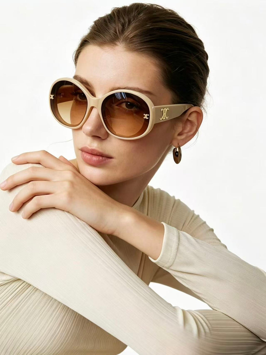 Celine CL40312 Sunglasses product image 17, provided for visual reference and product detail review