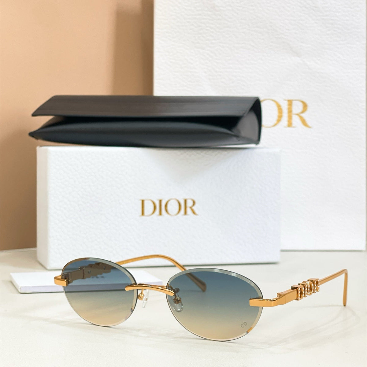 Dior DIORCAT2300M Sunglasses product image 4, provided for visual reference and product detail review