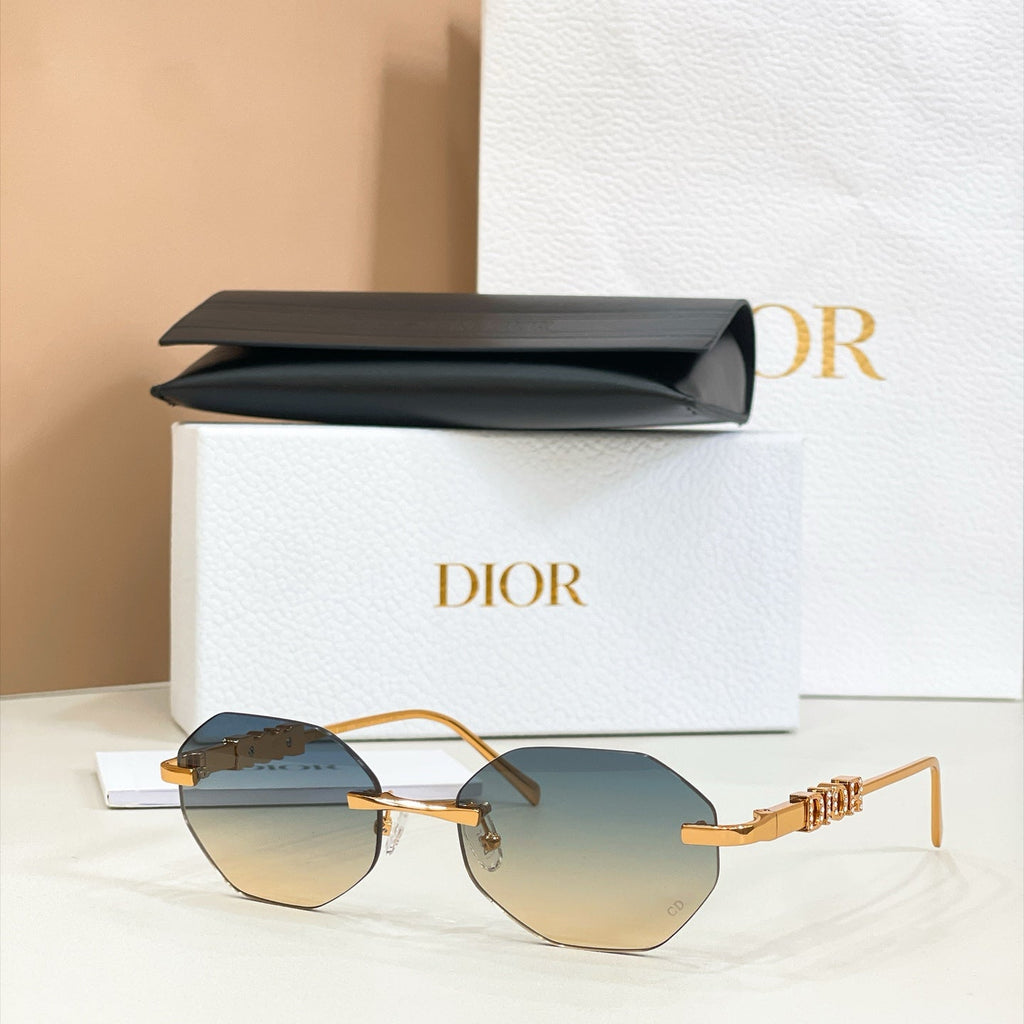 Dior DIORCAT2301M Sunglasses product image 1, provided for visual reference and product detail review
